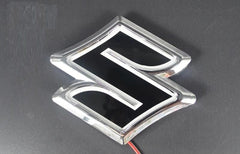 Emblema SUZUKI